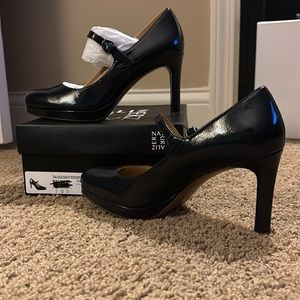 Naturalizer Talissa, Navy patent leather Mary Jane Pump